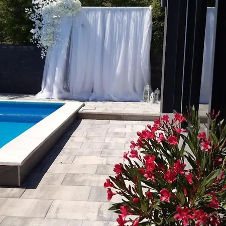 Apartament Budimir *